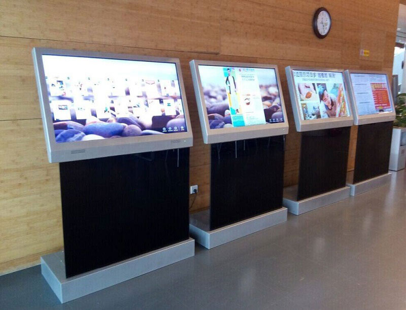 立式液晶廣告機(jī)